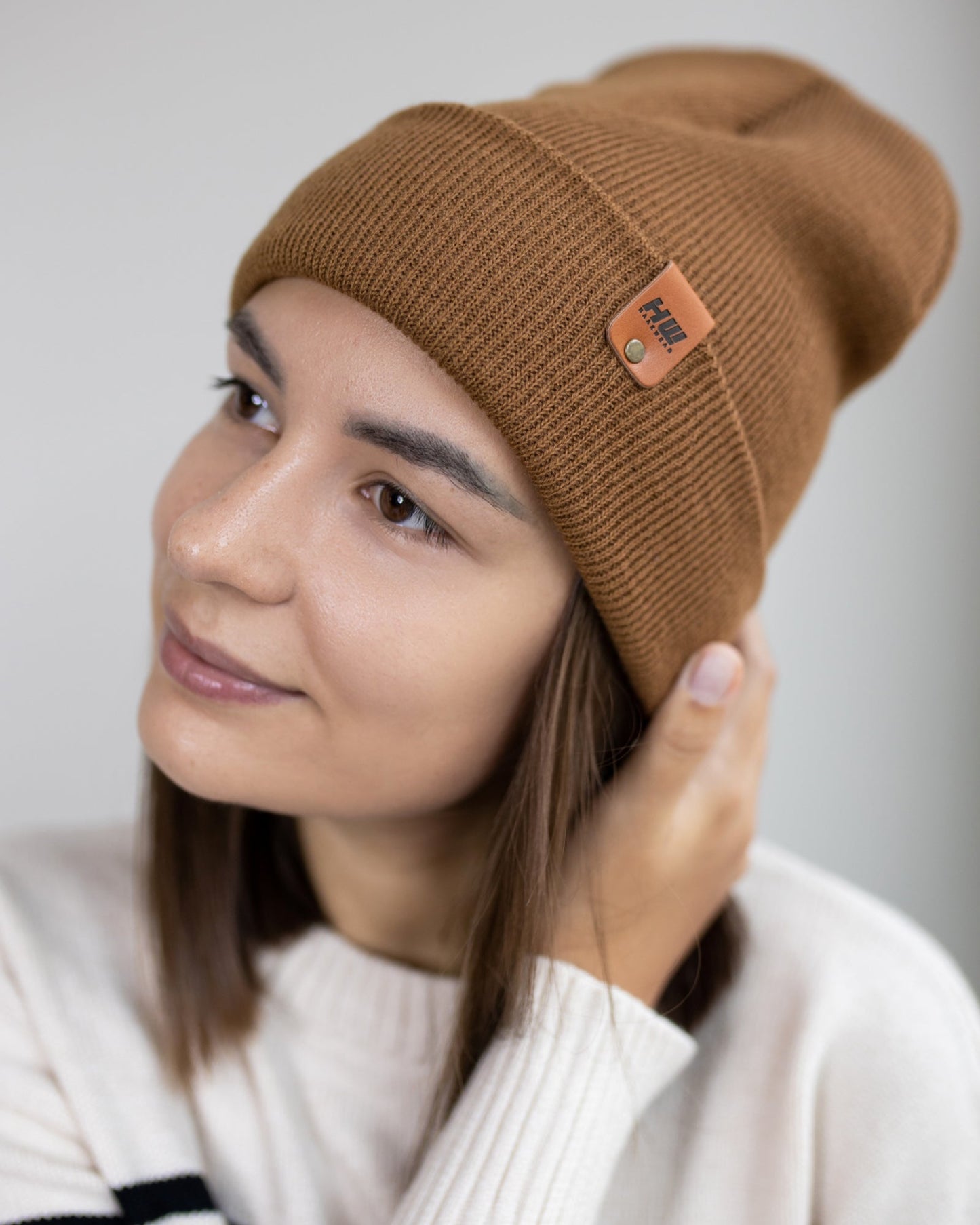 HAAKWEAR Knit Cuffed Beanie - Camel Brown